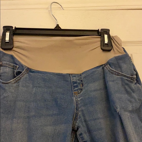 Maternity capris - Picture 2 of 4